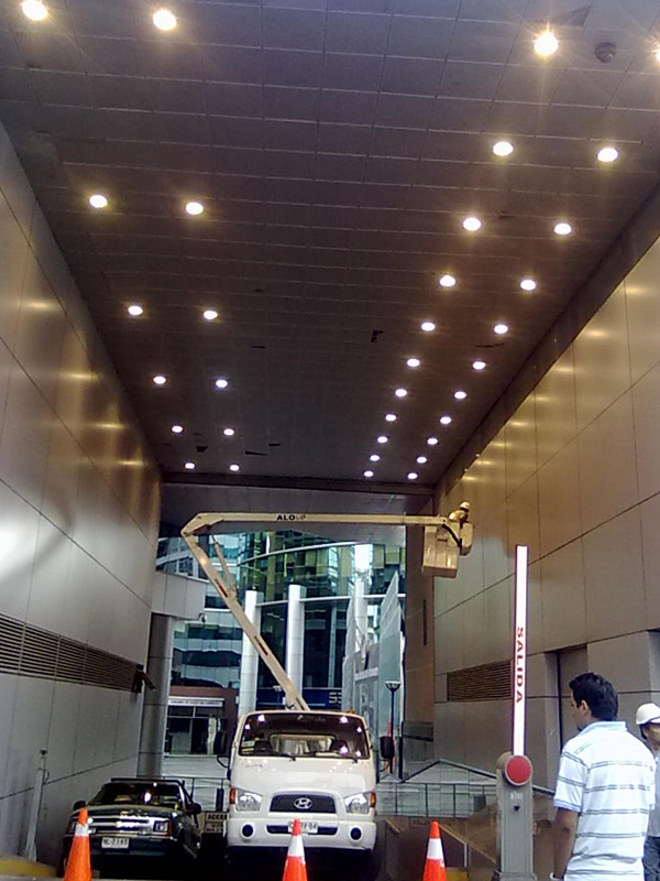 CAMIONETA ESCALERAS 1